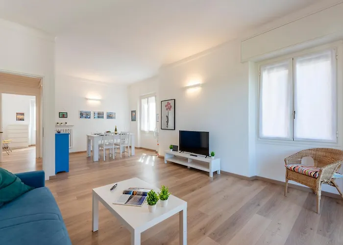 Apartment Flat In - Happy